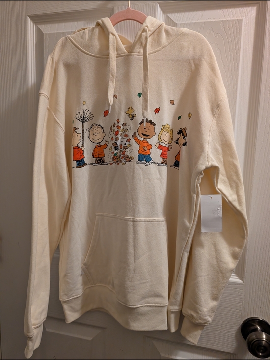 Peanuts Tops - Peanuts Hoodie